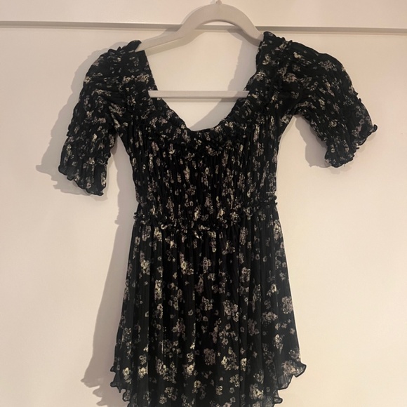 Free People top - Picture 2 of 3